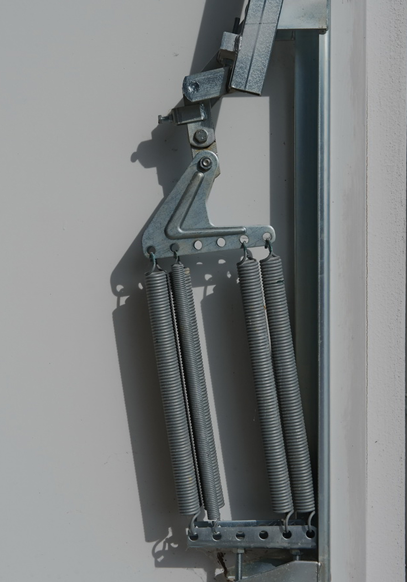 Standard-Kleinfeder nach den neuen Sicherheitsbestimmungen